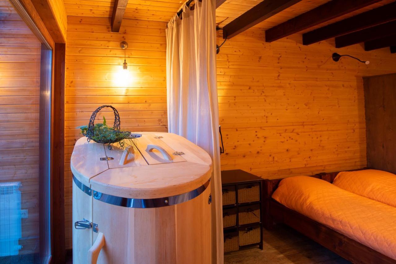 Pinus Villas Lodge With Private Jacuzzi & Phyto-Sauna Retreat Zheleznitsa 외부 사진