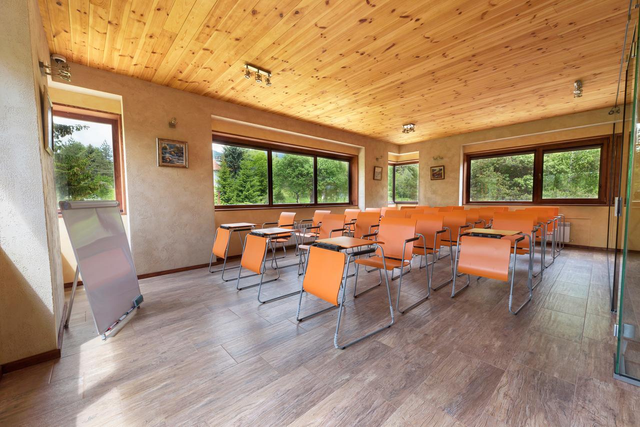Pinus Villas Lodge With Private Jacuzzi & Phyto-Sauna Retreat Zheleznitsa 외부 사진